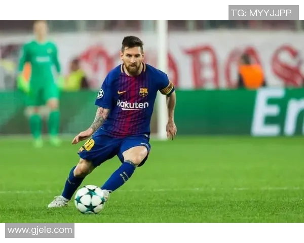 足球明星的经典配饰与时尚风格完美结合的精彩瞬间分享