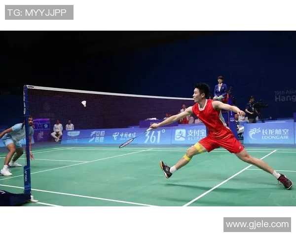 上海羽毛球队在亚运会积分榜上以100分稳居首位展现强大实力