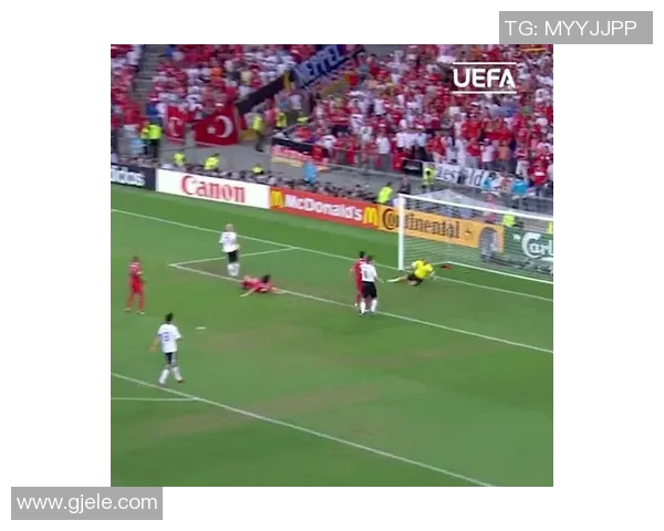 2023年足球明星卡套热潮来袭收藏价值与乐趣并存的全新体验