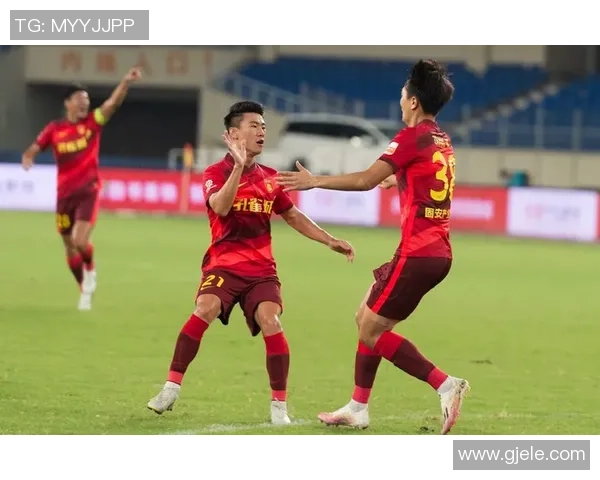 南京篮球队以94分领跑欧锦赛积分榜展现强劲实力与竞争优势